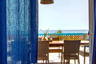 Image de Tres belle villa avec vue magique direct a la plage pour 10 pers 4 chambres