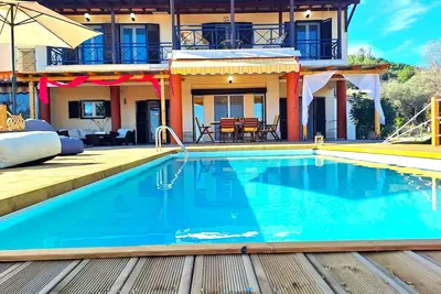 Image de Villa Laguna au bord de la mer