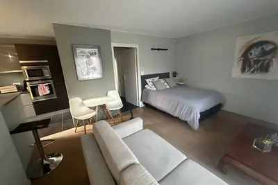 Image de rez de villa Standing à 50 mètres de la plage route des sanguinaires