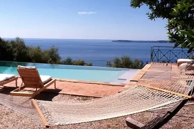 Image de Vue imprenable sur la Méditerranée et les îles