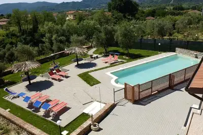 Image de Maison de vacances La Fonda: Appartement avec piscine, jardin et parking