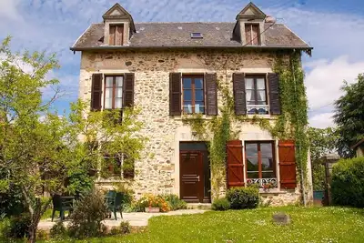 Image de Pierre confortable de 4 chambres maison de campagne