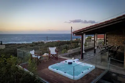 Villa ensoleillée avec vue mer unique!