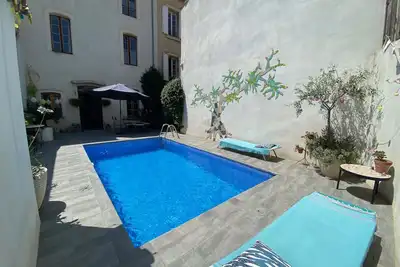 Image de Maison élégante avec piscine chauffée dans le centre de Bize médiéval à côté de la rivière