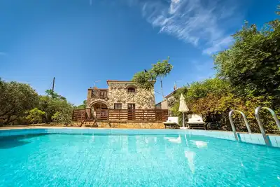 Image de Two-Storey Villa with Private Pool