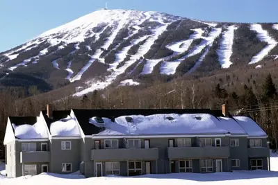 Image de ** Ski In / Out ** 4 bdm, 3 salles de bain - Sugarloaf Mountain! !