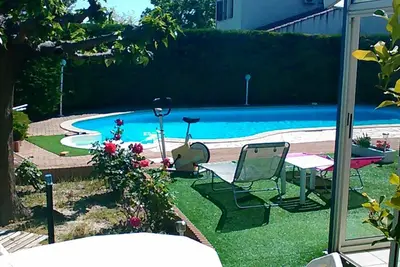 Image de maison indépendante dans villa/piscine13 X 5, 5 jardin clôturé, animaux acceptés
