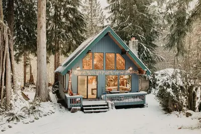 Image de Mt Baker Rim Cabin # 53 - Une cabine confortable avec une cheminée ouverte et un bain à remous extérieur