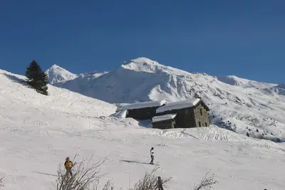 Image de Charming chalet on a ski slope at 5550 feet altitude overlooking the valley;