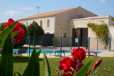 Image de Appartements (Gîtes piscine) près de La Rochelle