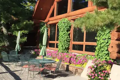 Image de Log Cabin Luxueux privé sur le lac Rainy