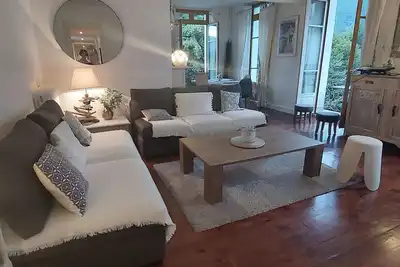 Image de T3 de charme 85m2 4\/5 p, plein centre Luchon, 100 m Téléporté, vue montagne
