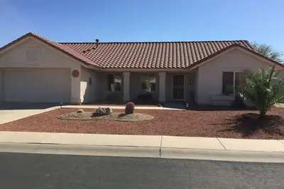 Image de Maison de vacances récemment rénovée avec un thème désert dans la communauté Premier Golf
