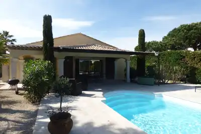 Image de Villa Les Oliviers Avec Piscine Quartier Calme Proche Du Centre Et Des Plages