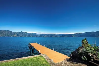 Image de Lac de luxe Front Property \/ belles vues \/ Infrastructures modernes \/ Cerro De Oro