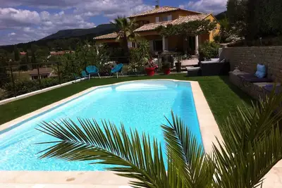 Image de Charmant rez de villa 3*** piscine independante, securisée, grand jardin
