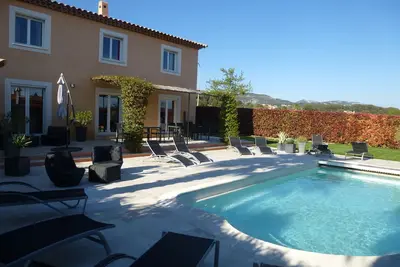 Image de Villa Moderne Grand Confort- Piscine Chauffée sur demande