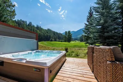 Image de Ski-In / Out, bain à remous privé, dos au Greywolf 9th Hole, vues spectaculaires
