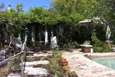 Image de Charming Little House with Pool