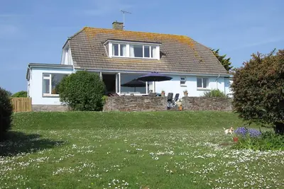 Image de Fab maison familiale avec vue sur la mer près du golf