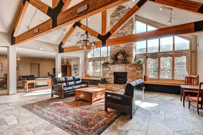 Image de 3 Br / 3 Ba; Marchez jusqu'aux ascenseurs; Superbe vue sur les pistes depuis 2 balcons