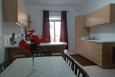 Image de Grand et lumineux appartement de 2 chambres avec climatisation
