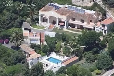 Image de Villa exclusive avec piscine privée et vue panoramique sur la mer