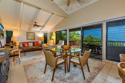 Image de Wailea Ekolu # 702 Premium 2e étage 2bd / 2ba, vue panoramique sur l'océan, près de la piscine