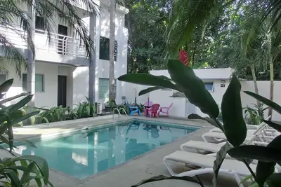 Image de Condo de luxe \"Casa Blanca\" - À envisager à long terme - 3 Min. Marcher jusqu'à la plage