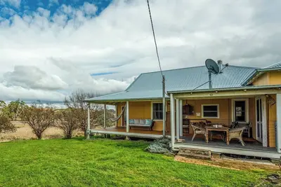 Image de Experience Country Mudgee at Lone Pine Farmhouse