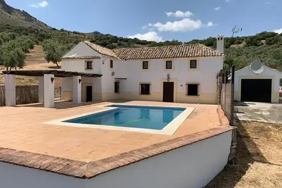 Image de Andalouse ferme avec piscine privée avec vue sur Grenade et la Sierra Nevada