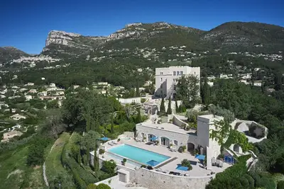 Image de Grande propriété ultra luxueuse avec une vue imprenable!