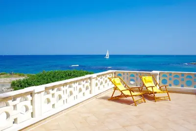 Charmant appartement sur la mer avec fantastique, gr. terrasse panoramique
