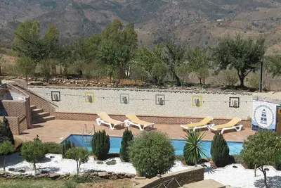 Image de Profitez de vacances dans les montagnes au-dessus de Malaga