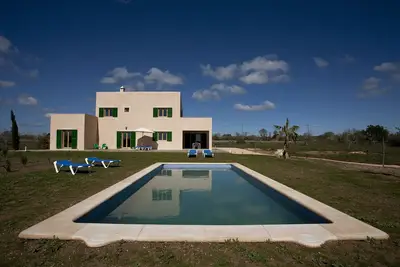 Image de Finca de luxe nouvellement construite à la périphérie de Porto Cristo au sud-est de Majorque