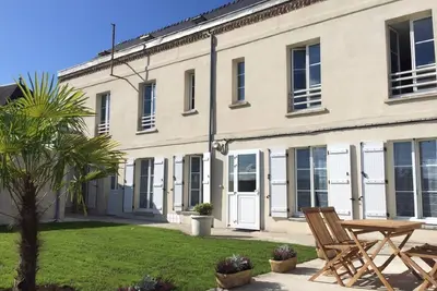 Image de Laon - Duplex\" Les Coquelicots \" avec Jardin et Spa Privatif