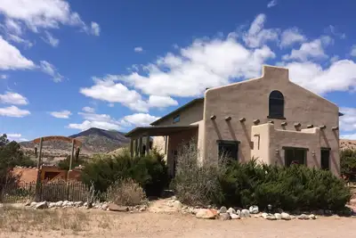Image de Casa Paloma - Gem Abiquiu situé au centre: superbes vues, cuisine gastronomique spacieuse