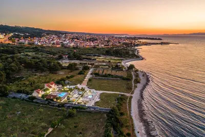 Image de Villa de luxe Mis en bord de mer avec<br>piscine chauffée et jacuzzi + 6 vélos (6 + 4)