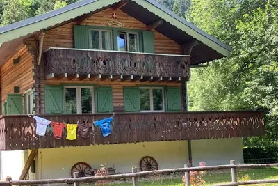 Image de Chalet 4 chambres à Chatel 8/9 personnes, feu ouvert, grand jardin