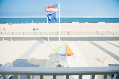 Image de L'océan Atlantique est votre Front Yard-inégalée Vues étape sur du sable!