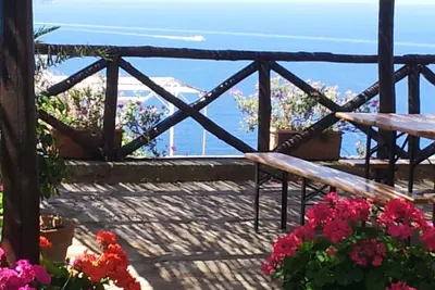 Image de Belle villa sur la mer, dans la péninsule de Sorrente, près de Capri et Naples