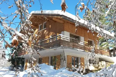 Image de Chalet De Famille De Charme Au Pied Des Pistes Avec Vue Sur Le Col Des Aravis