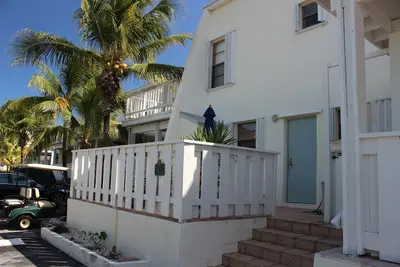 Image de Kawama Yacht Club - 2 Chambres avec un Ocean Beach Front privée