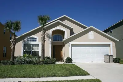 Image de Villa 5 Chambres, 3 Salles de Bains, Piscine / Spa / Salle de Jeux - Emerald Island Resort - Wifi gratuit