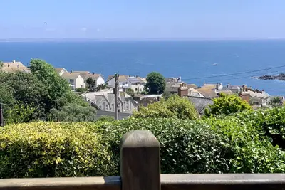 Image de Maison de vacances avec vue imprenable, jardin, terrasse et parking privé hors route