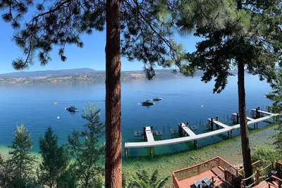 Image de Gorgeous Lakefront Cottage