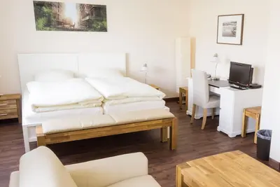 Image de Appartement moderne et confortable, 127 m², entrée indépendante, vue sur la nature
