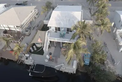Image de Incroyable Paradise Home - La vie en plein air à son meilleur!