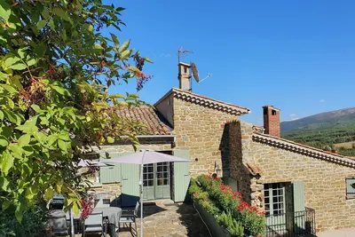 Image de Gite Spacieux Et Grande Terrasse Avec Vue.