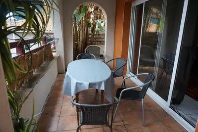 Image de T2 avec terrasse et jardin